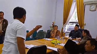 Anggota Dprd Ngamuk Saat Rapat 2024 Terbaru